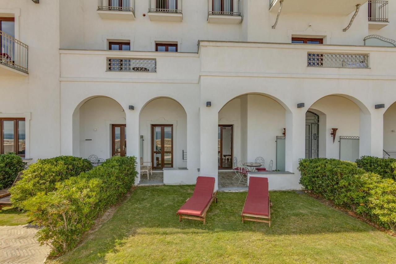 Apartamentos La Residencia טריפה מראה חיצוני תמונה