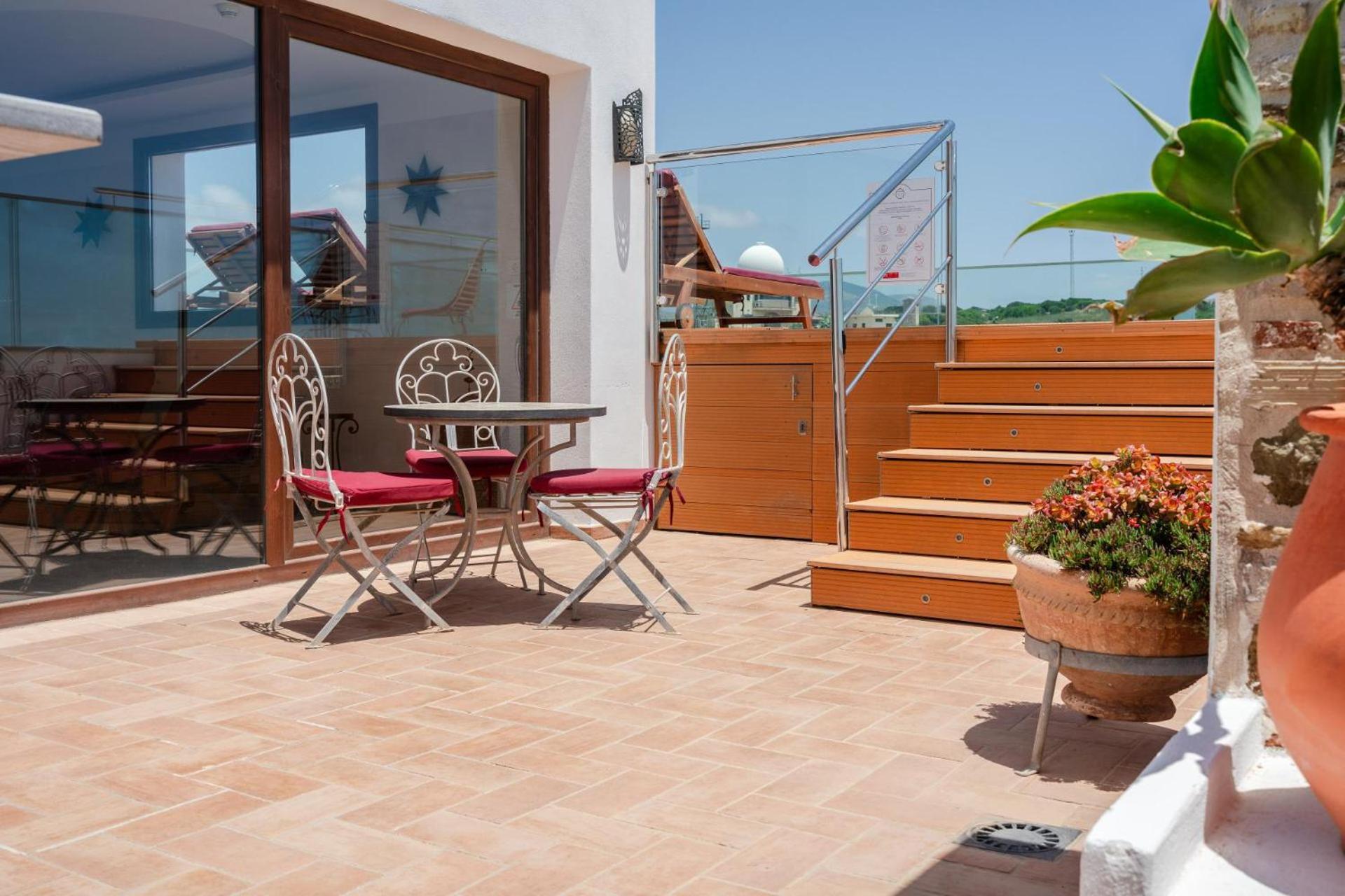 Apartamentos La Residencia טריפה מראה חיצוני תמונה