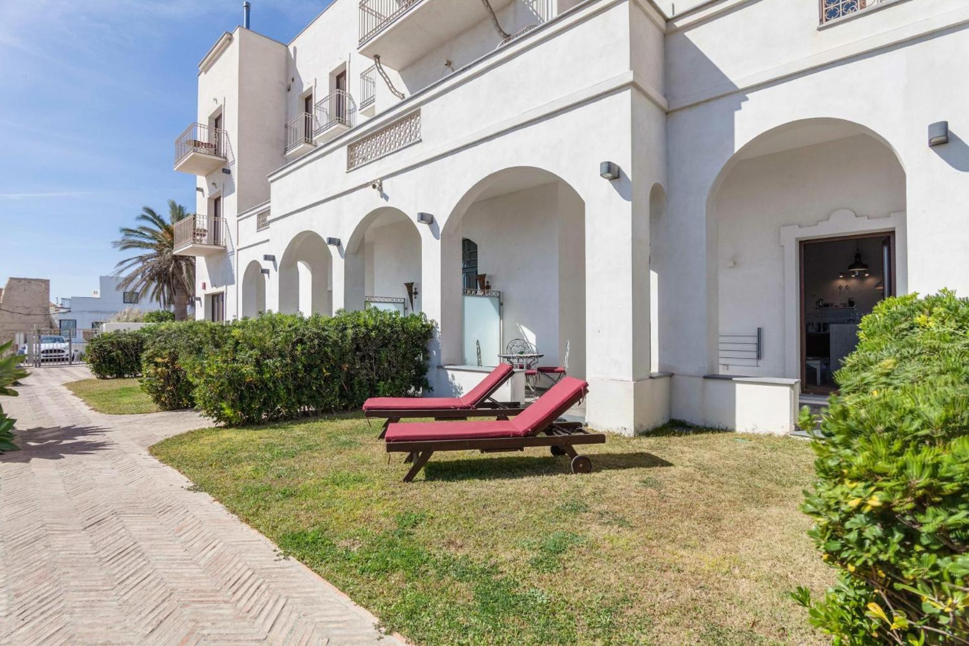 Apartamentos La Residencia טריפה מראה חיצוני תמונה