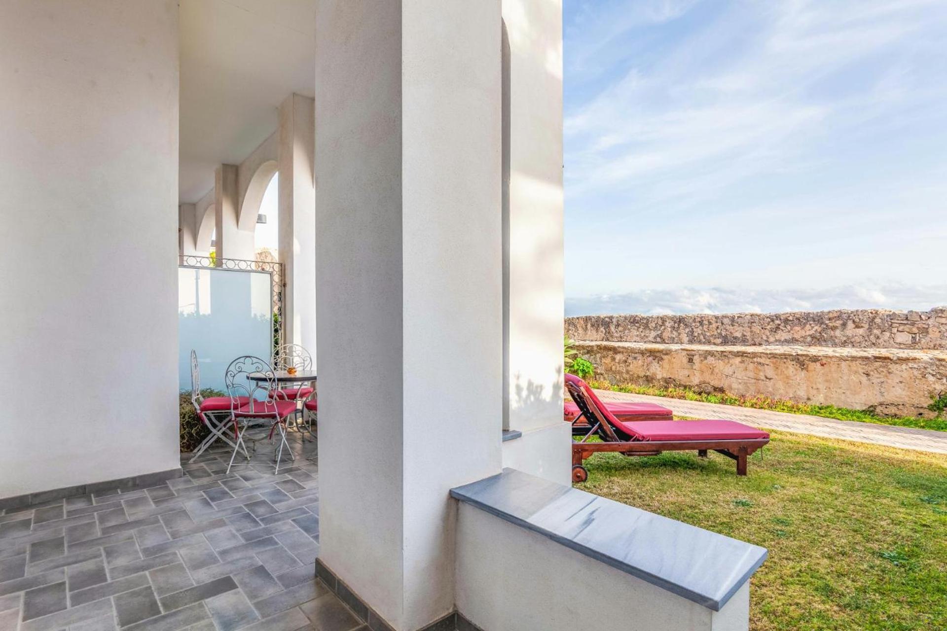 Apartamentos La Residencia טריפה מראה חיצוני תמונה