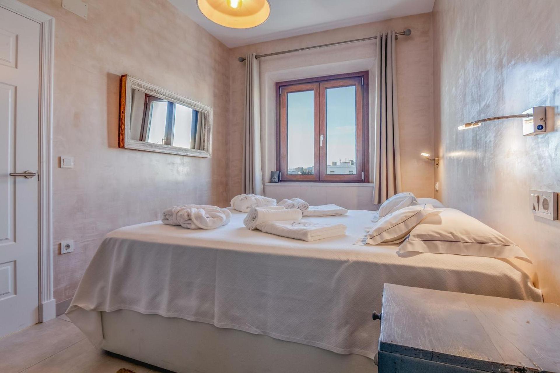 Apartamentos La Residencia טריפה מראה חיצוני תמונה